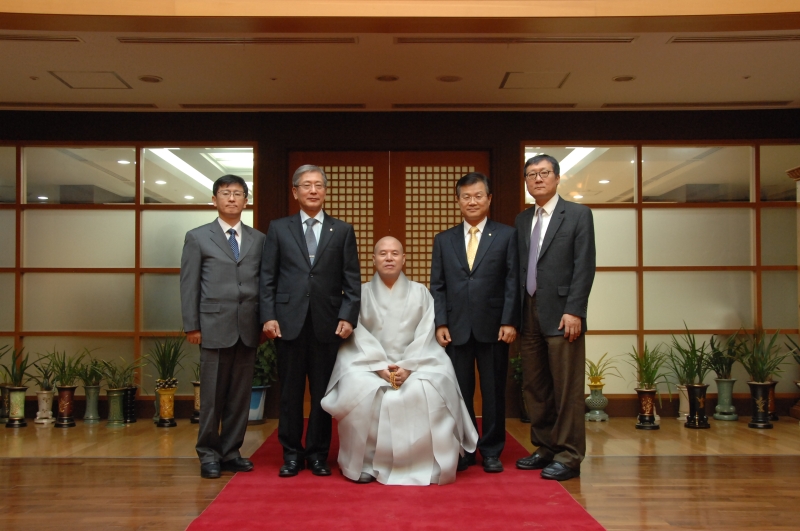 2011.11.08_태석기 동국대의료원장 예방